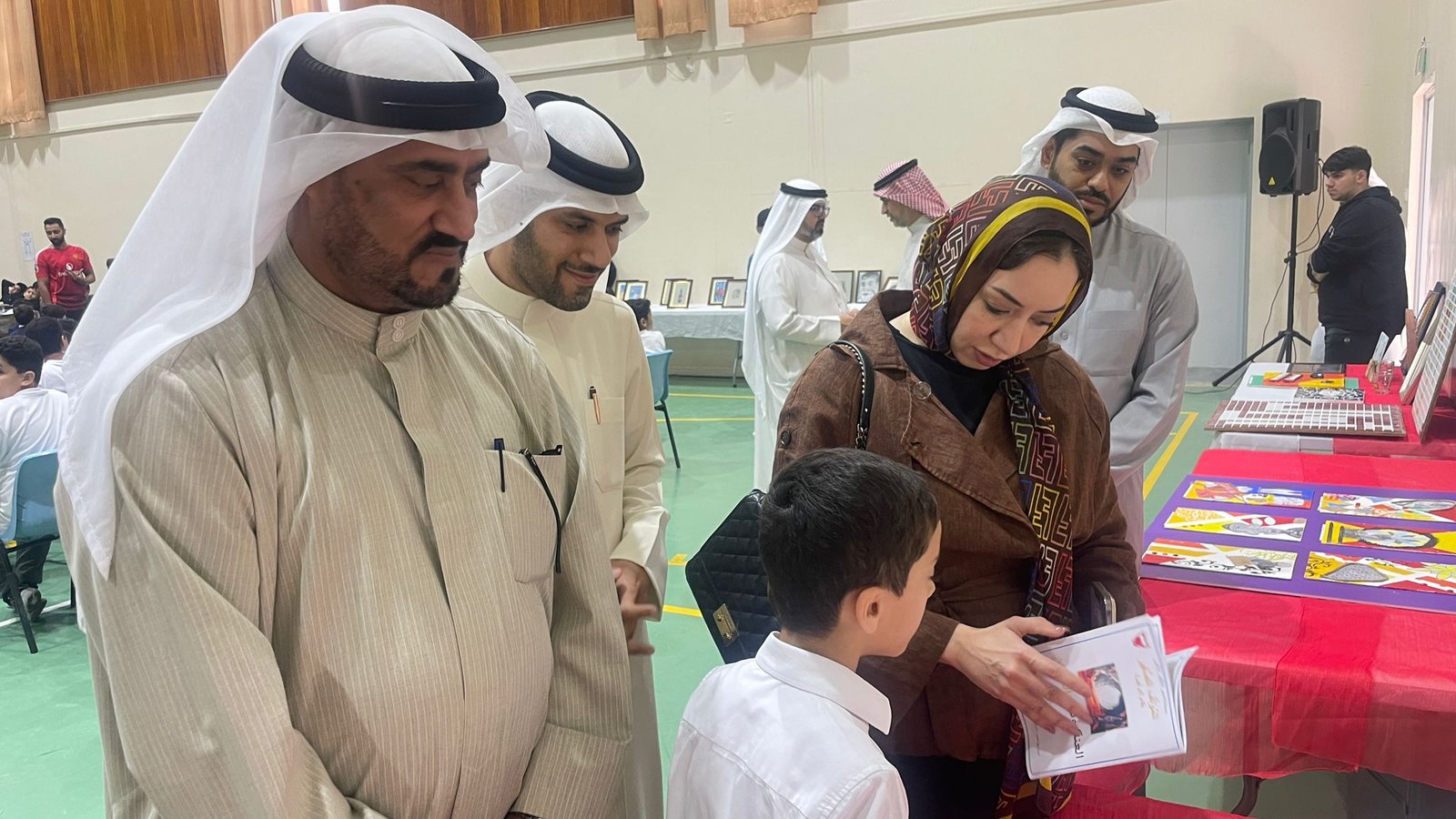 ركن المؤلف الصغير — شاهد ٥