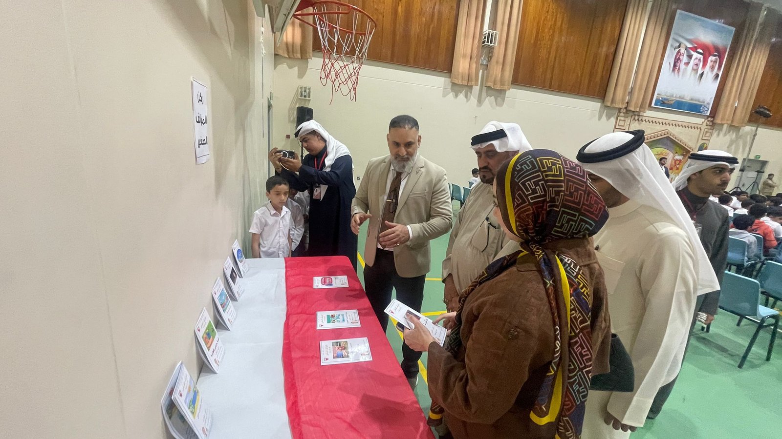 ركن المؤلف الصغير — شاهد ٩